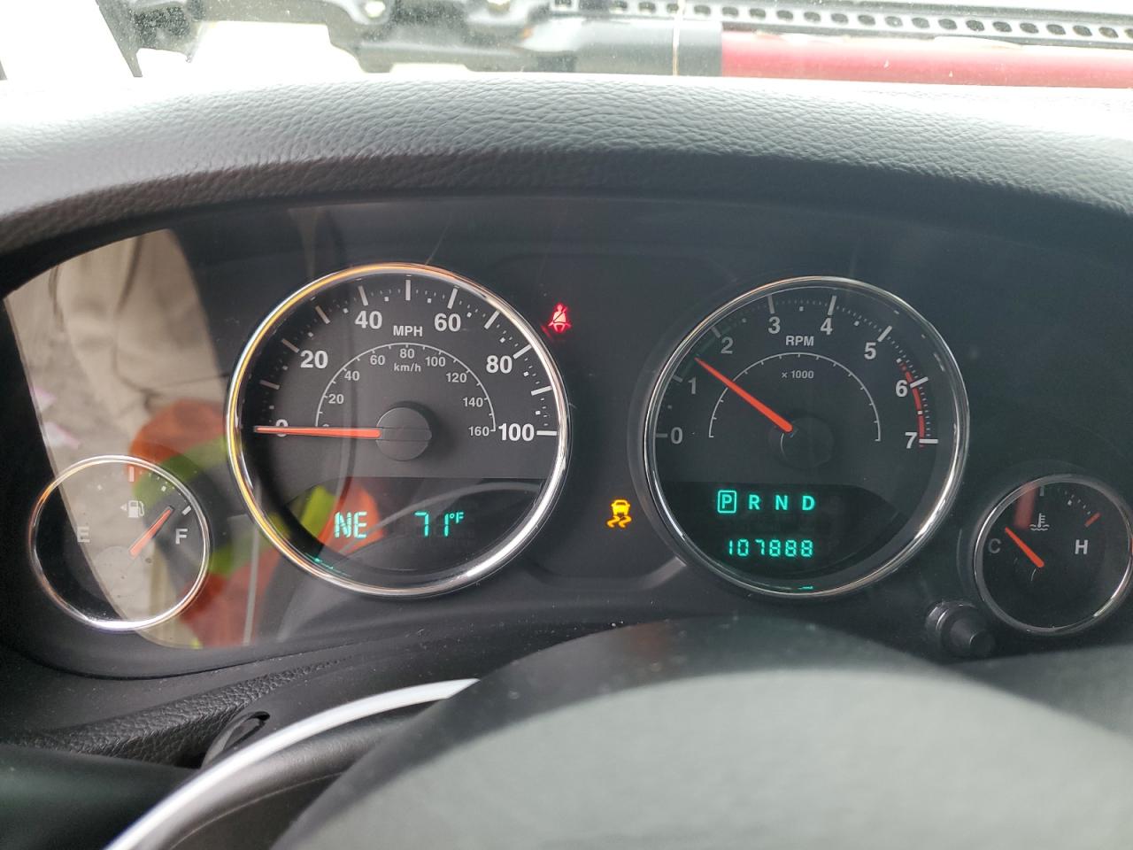 1J4BA3H15BL531985 2011 Jeep Wrangler Unlimited Sport