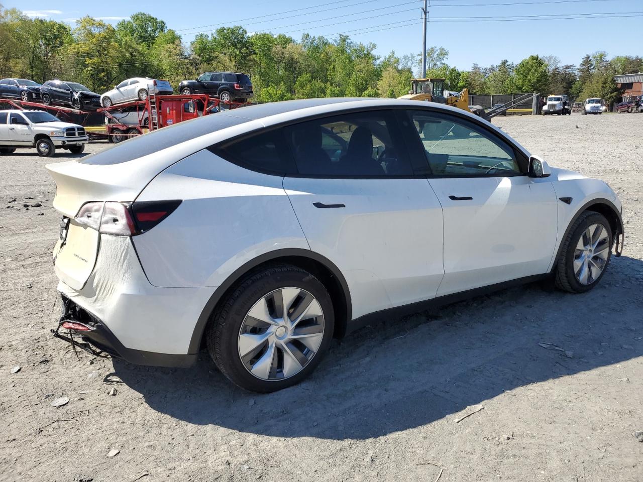 7SAYGDEE7PA057401 2023 Tesla Model Y