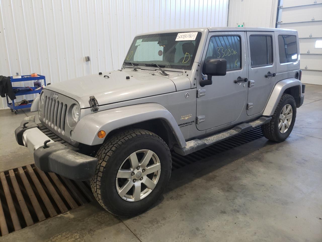 1C4BJWEG3FL717806 2015 Jeep Wrangler Unlimited Sahara