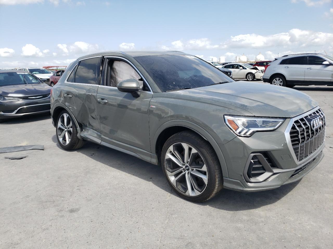 WA1EECF33K1069816 2019 Audi Q3 Premium Plus S-Line