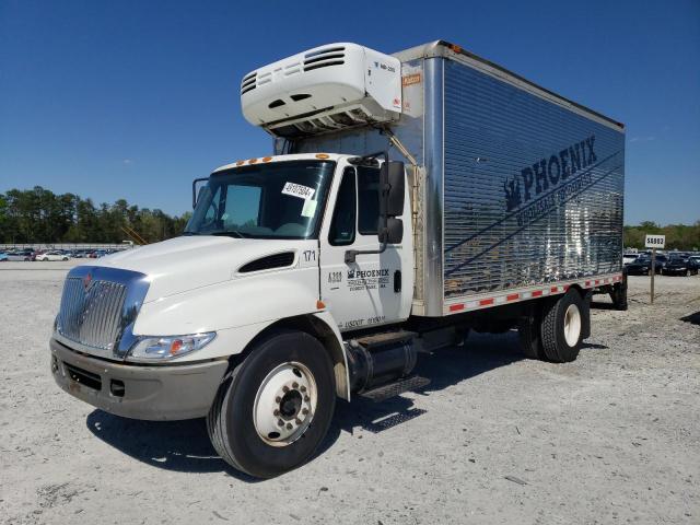 Lot #2459114313 2004 INTERNATIONAL 4000 4300 salvage car