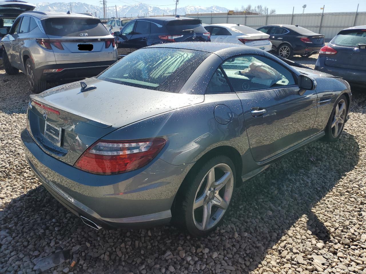 2016 Mercedes-Benz Slk 300 vin: WDDPK3JA9GF120071