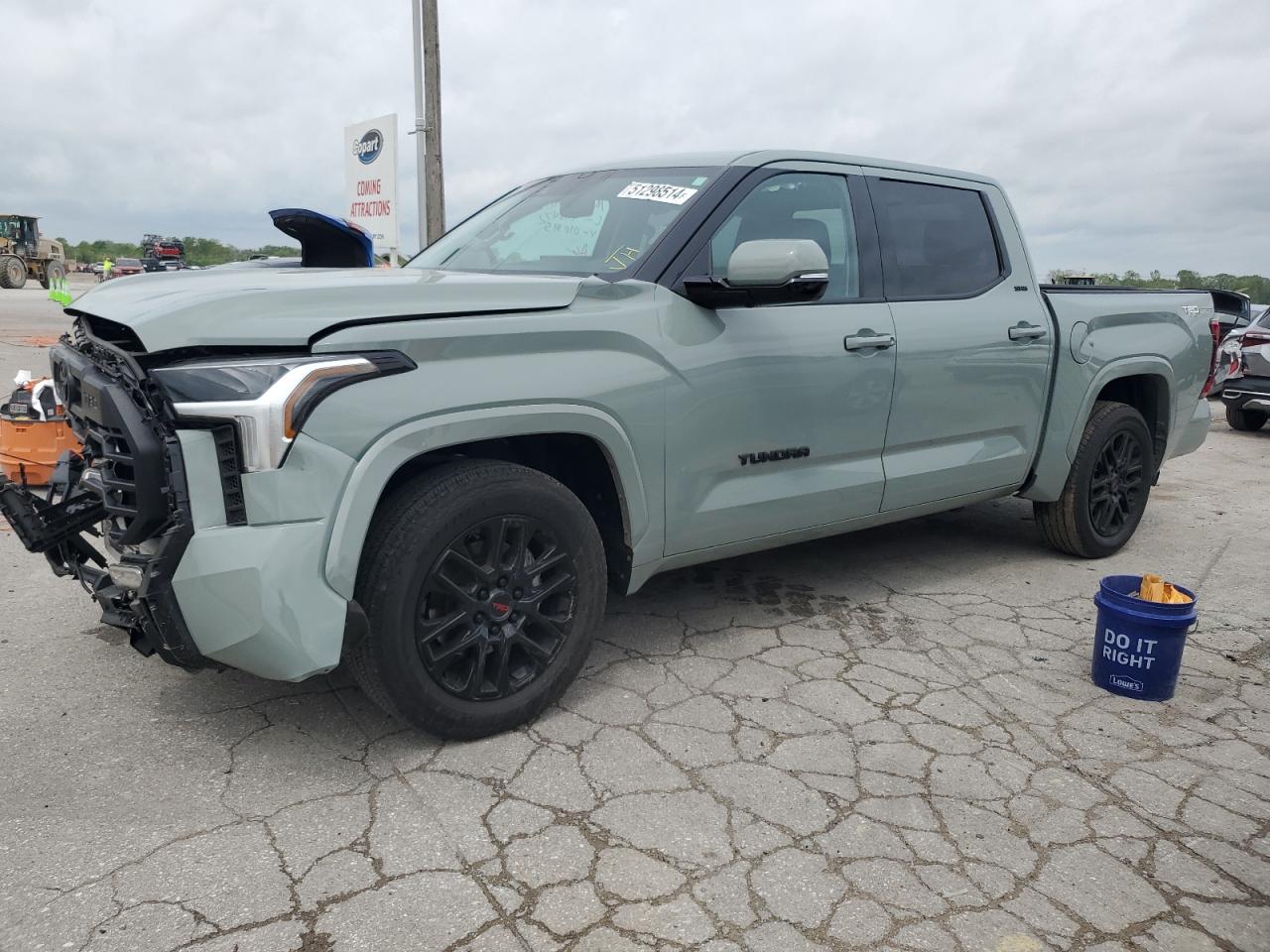 TOYOTA TUNDRA CREWMAX SR