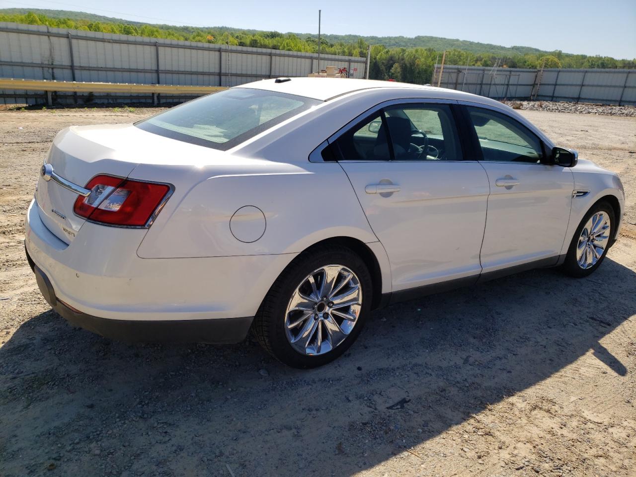 1FAHP2FW4BG132135 2011 Ford Taurus Limited