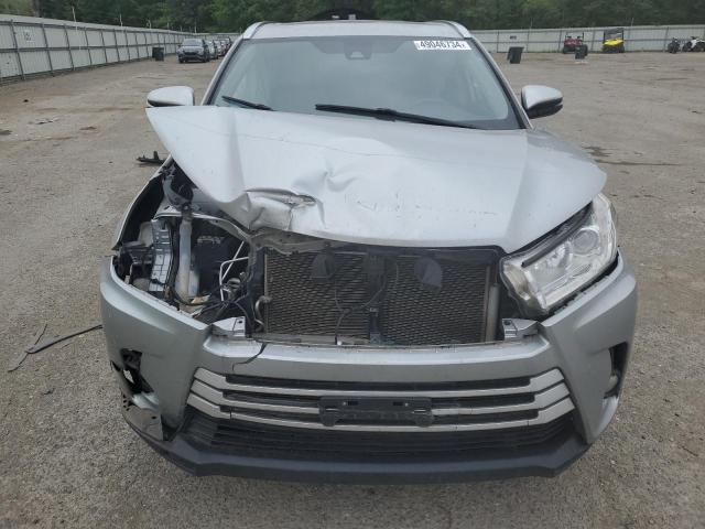 VIN 5TDKZRFH2KS571912 2019 Toyota Highlander, SE no.5