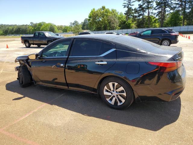 2019 Nissan Altima - Image 2