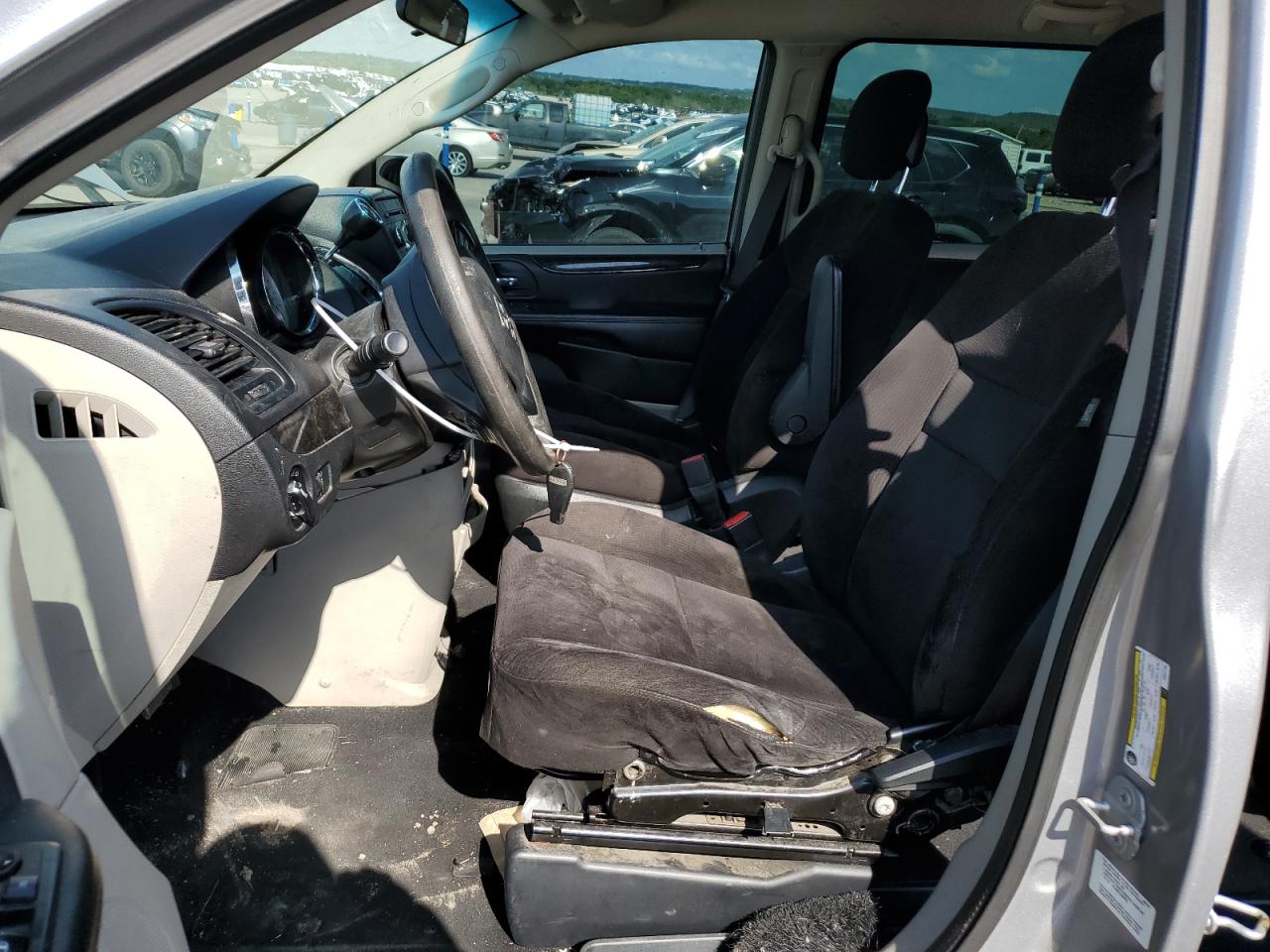 2C4RDGBG2ER327706 2014 Dodge Grand Caravan Se