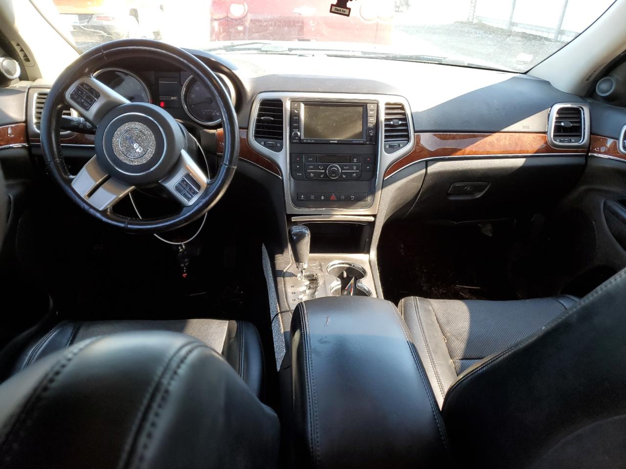 1J4RR5GT1BC516843 2011 Jeep Grand Cherokee Limited