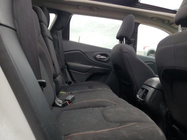 2016 Jeep Cherokee Latitude VIN: 1C4PJMCS1GW268305 Lot: 50272984