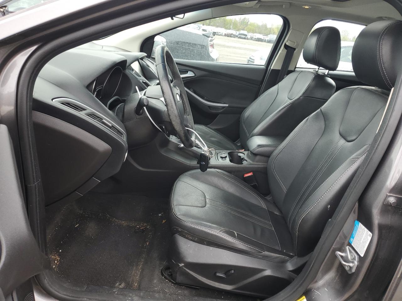 1FADP3J22EL238037 2014 Ford Focus Titanium