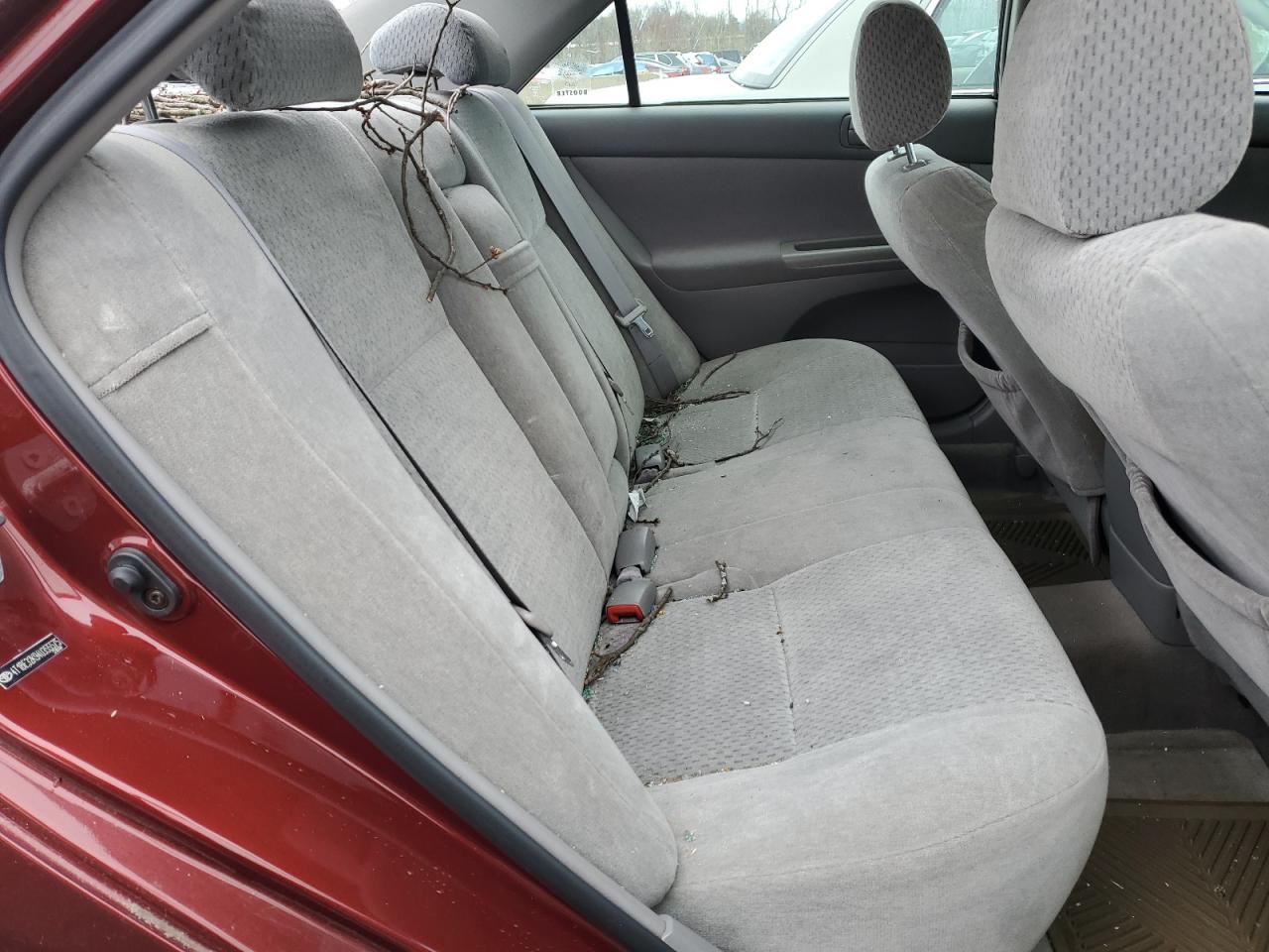 4T1BE32K94U355575 2004 Toyota Camry Le