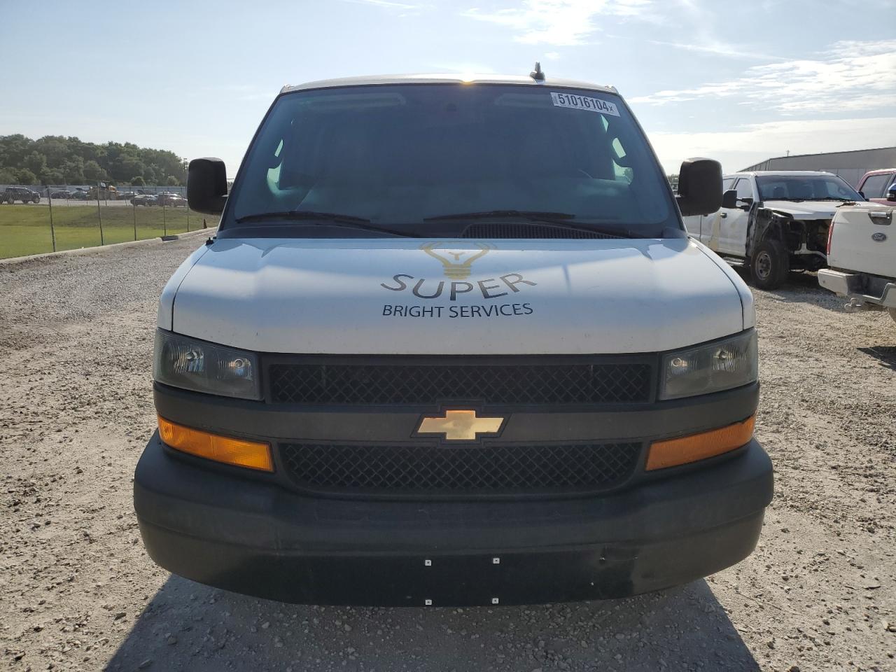 1GCWGAFP5J1301391 2018 Chevrolet Express G2500