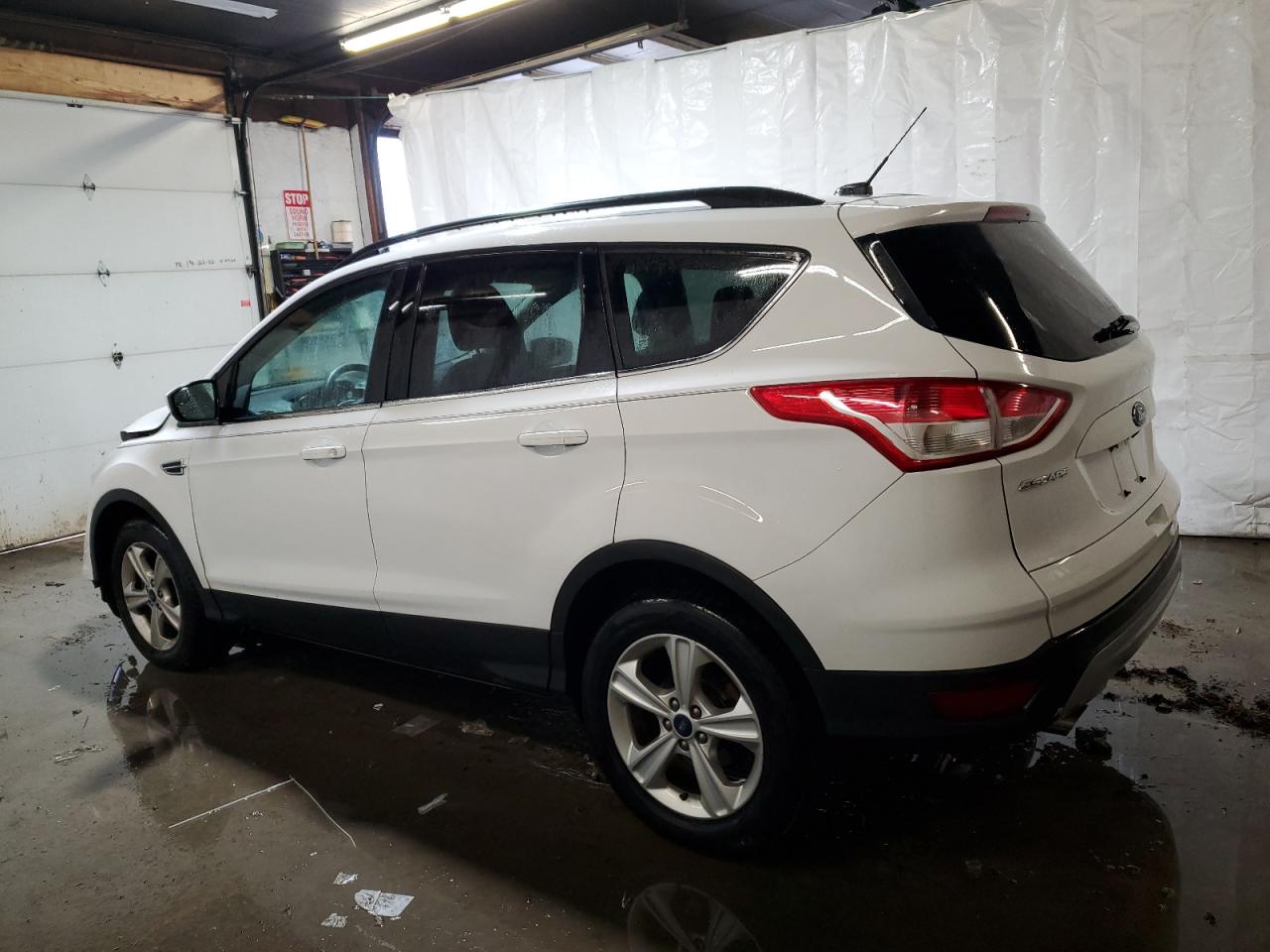 1FMCU9GX5GUA59438 2016 Ford Escape Se