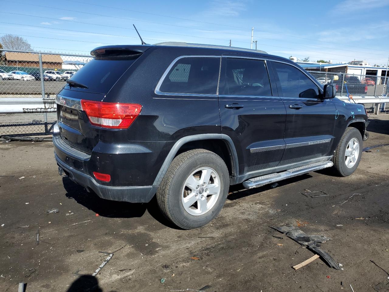 1J4RR4GG1BC615515 2011 Jeep Grand Cherokee Laredo