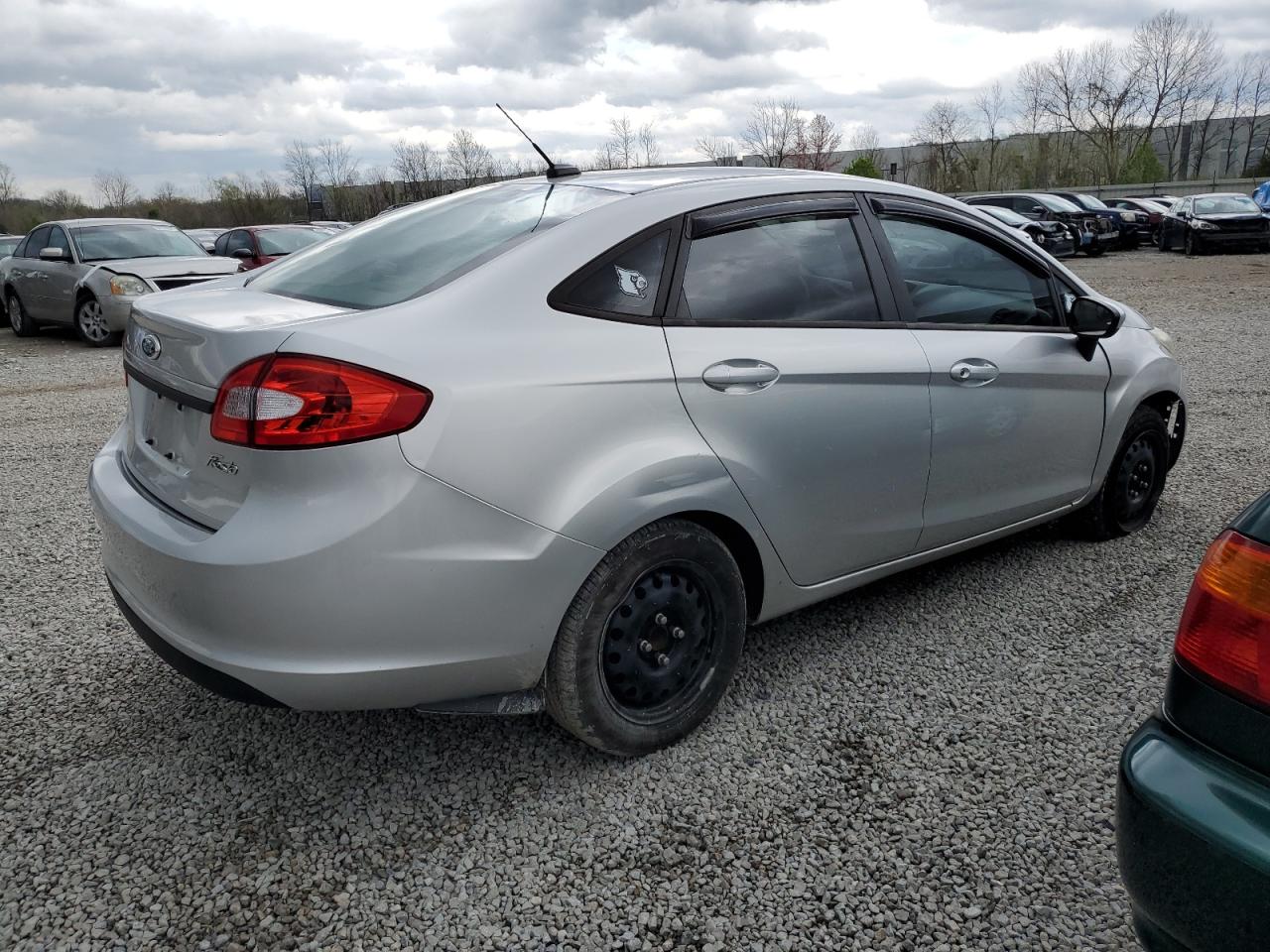 2013 Ford Fiesta S vin: 3FADP4AJ6DM118493