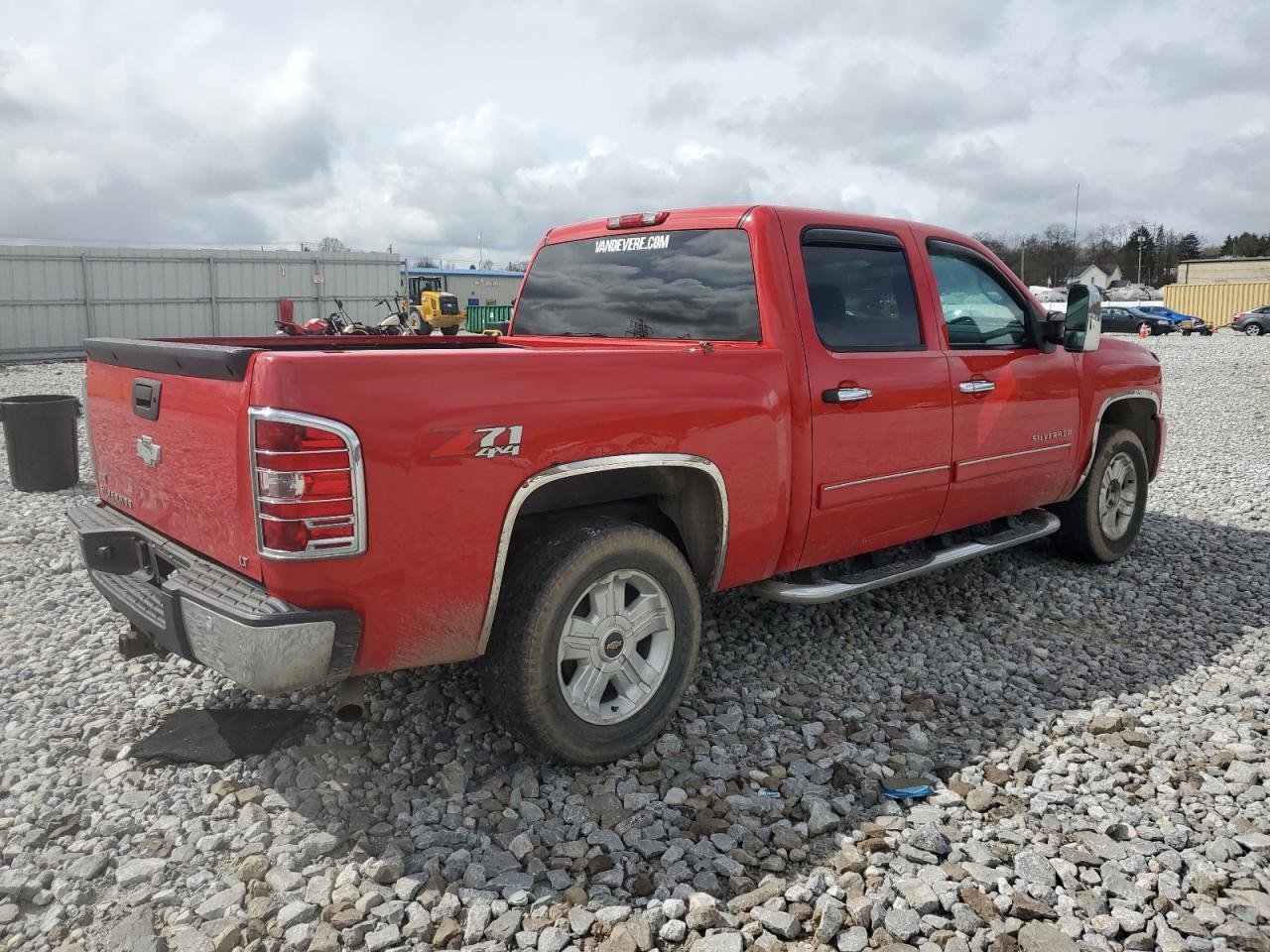 3GCPKSE39BG186045 2011 Chevrolet Silverado K1500 Lt