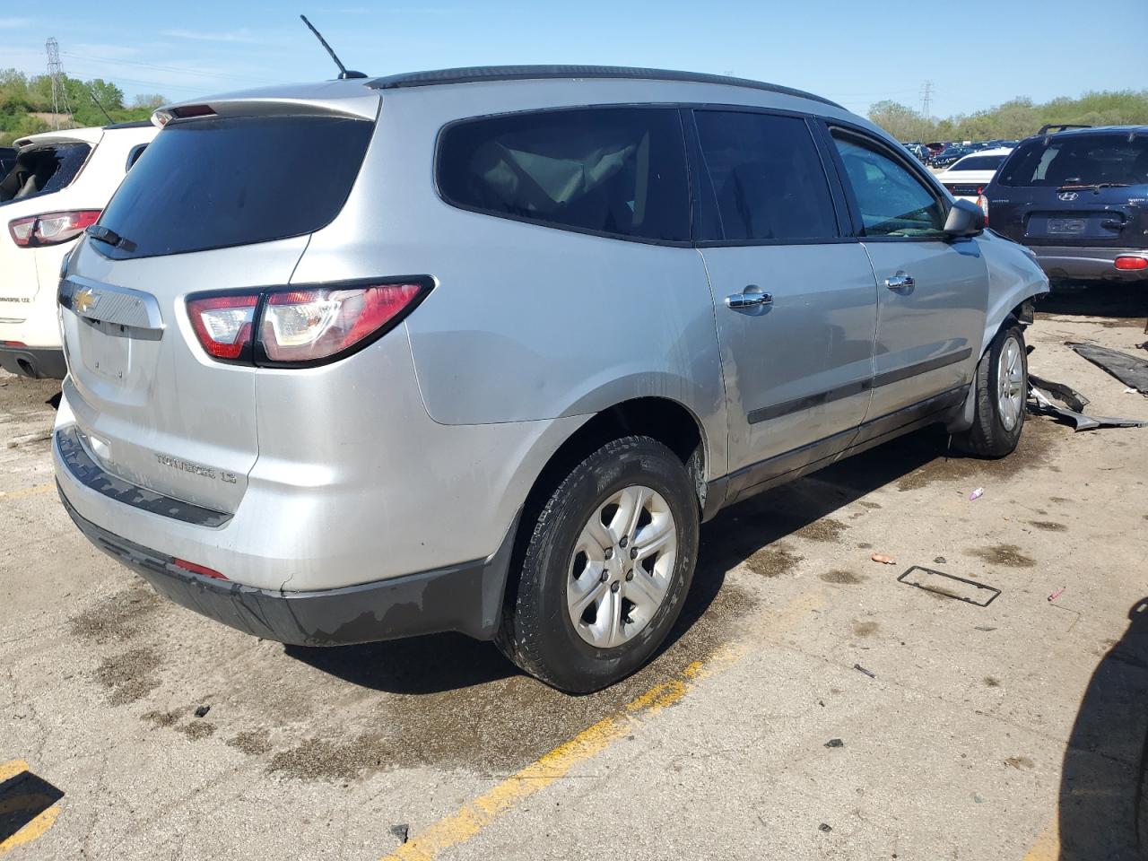 2015 Chevrolet Traverse Ls vin: 1GNKRFKD3FJ367566