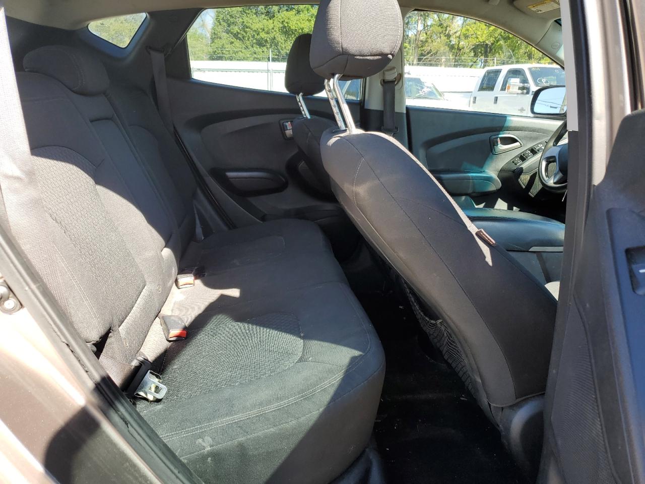 KM8JT3AC8AU071717 2010 Hyundai Tucson Gls