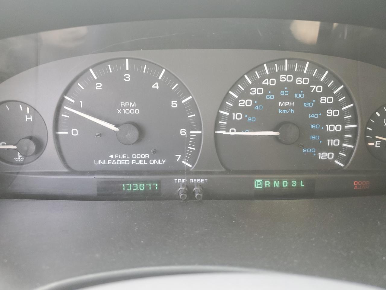 2B4GP44R6YR628587 2000 Dodge Grand Caravan Se