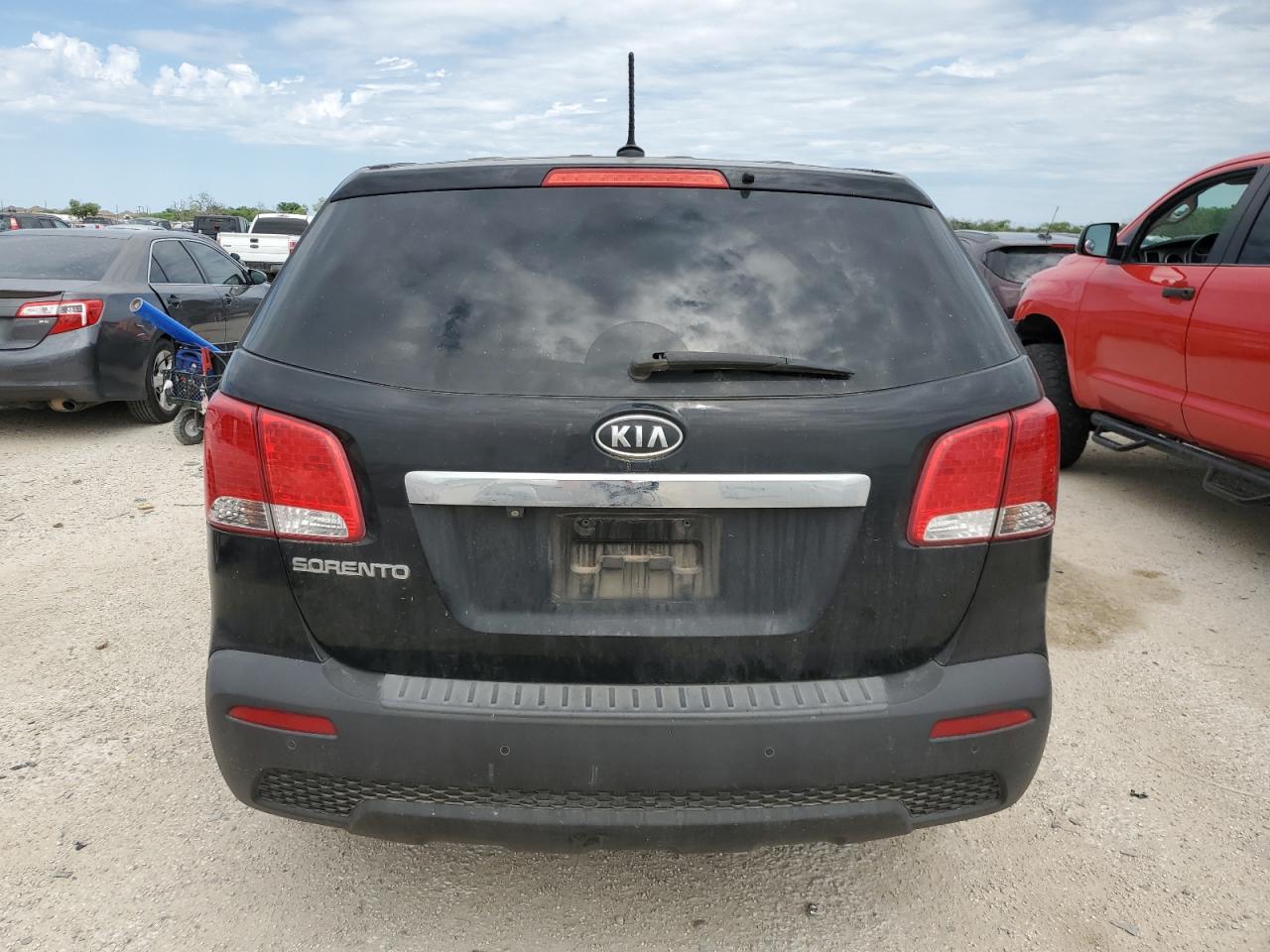 5XYKT3A12DG418021 2013 Kia Sorento Lx