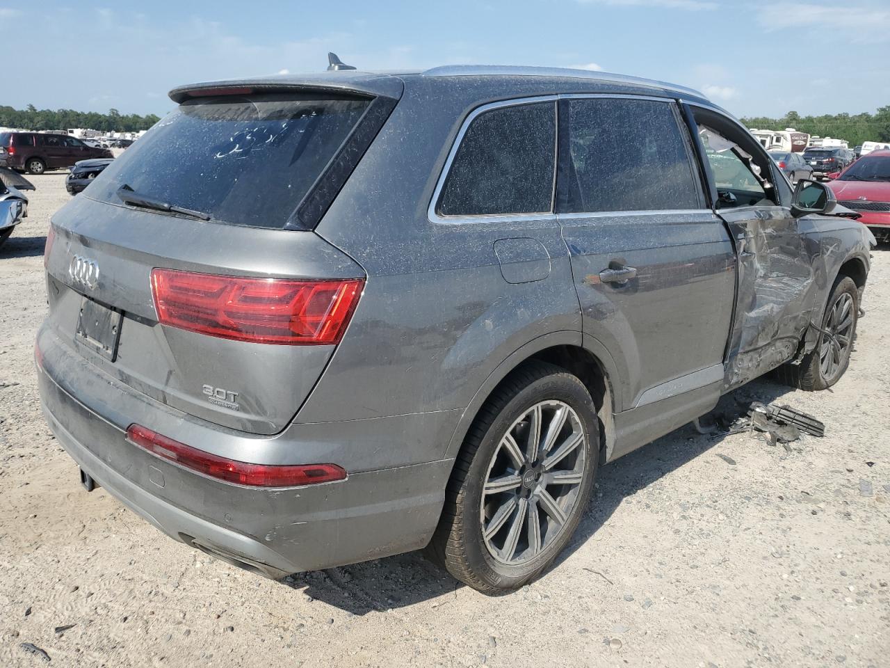 WA1LAAF78HD008558 2017 Audi Q7 Premium Plus