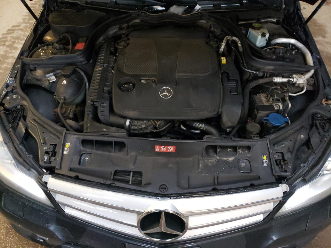 WDDGF8JB8DA812860 2013 Mercedes-Benz C 350 4Matic