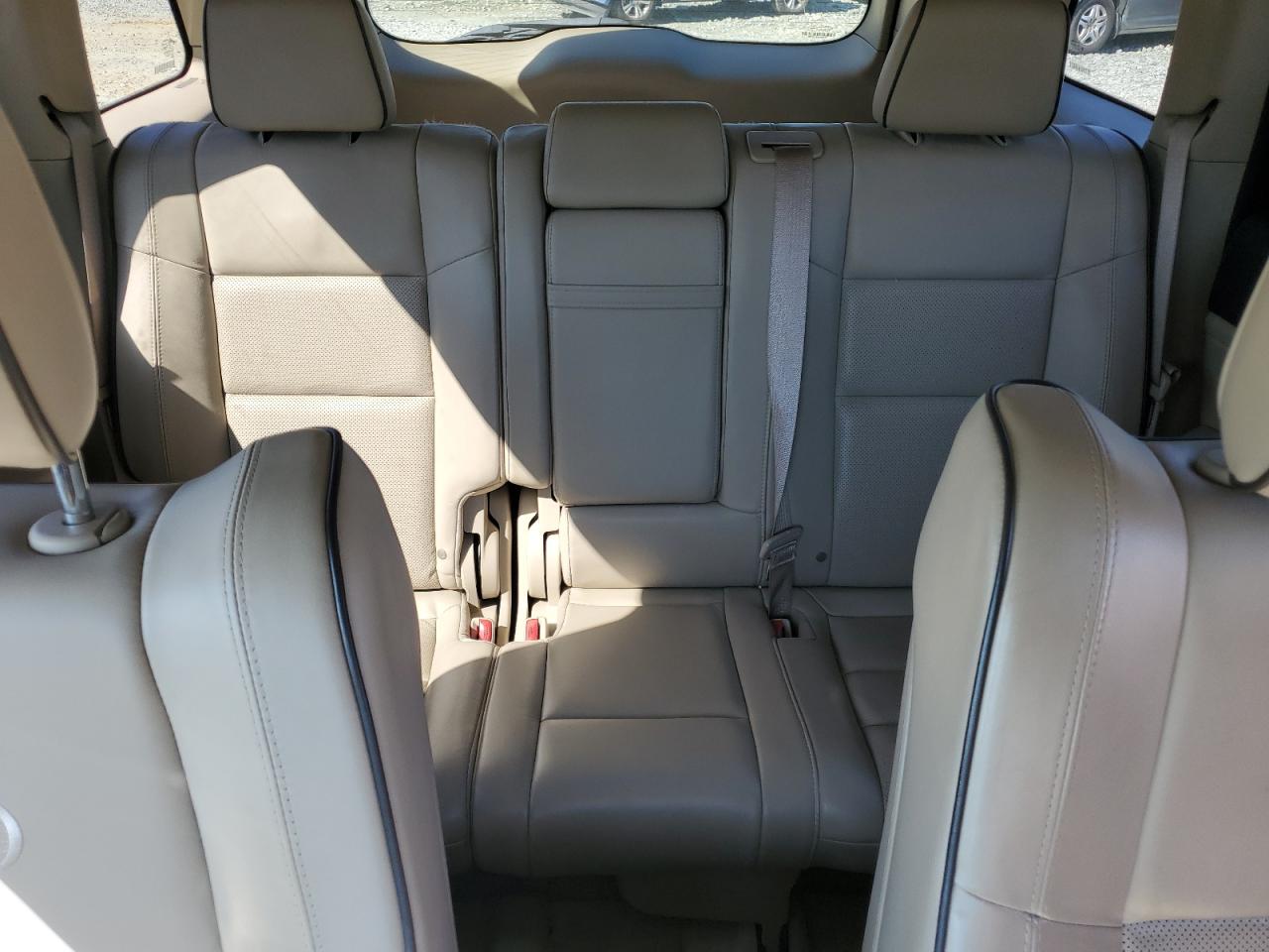 1C4RJFCGXFC677208 2015 Jeep Grand Cherokee Overland