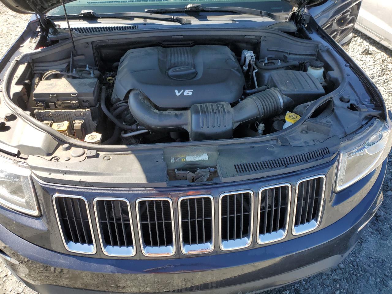 1C4RJEAG3FC238512 2015 Jeep Grand Cherokee Laredo