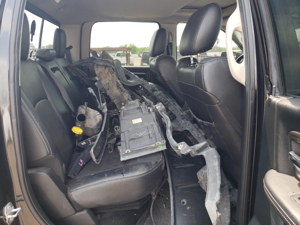 1C6RR6MT2GS389282 2016 Ram 1500 Sport