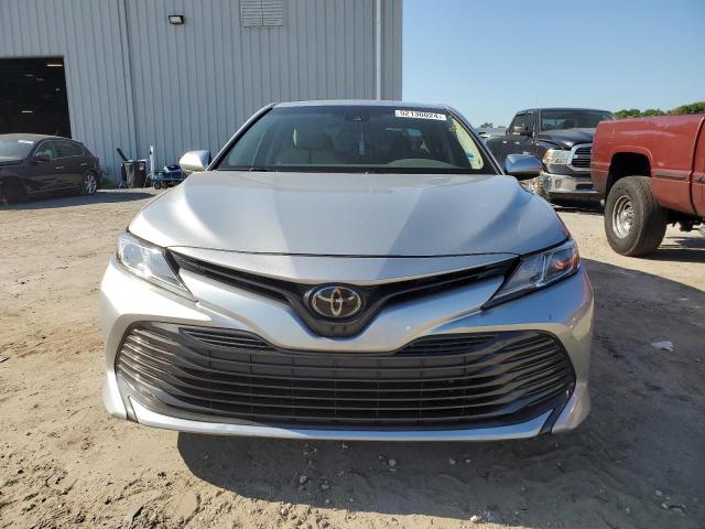 2018 Toyota Camry L VIN: 4T1B11HK4JU092351 Lot: 52130024