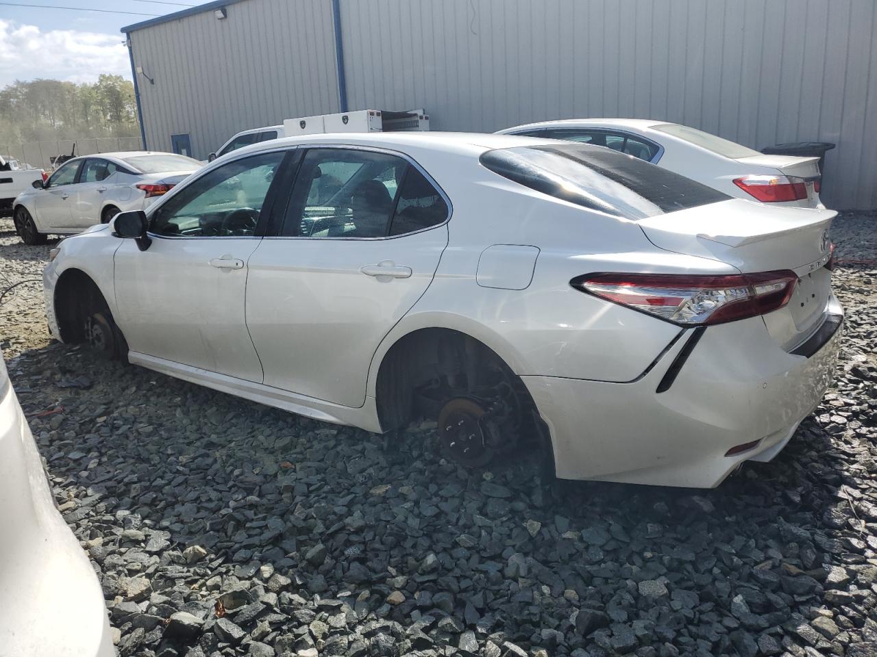 4T1B61HK0JU132779 2018 Toyota Camry Xse