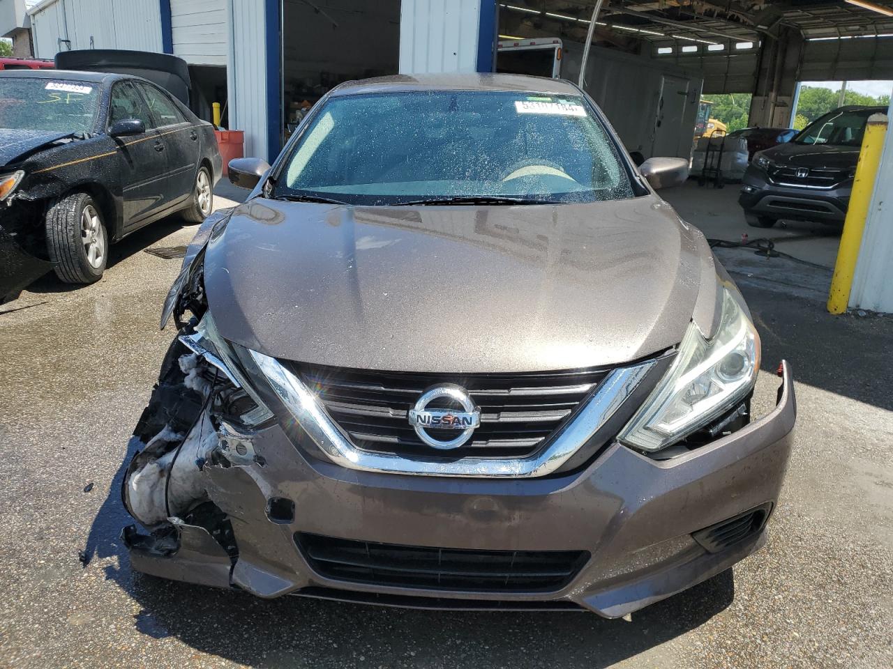 1N4AL3AP8HN311883 2017 Nissan Altima 2.5