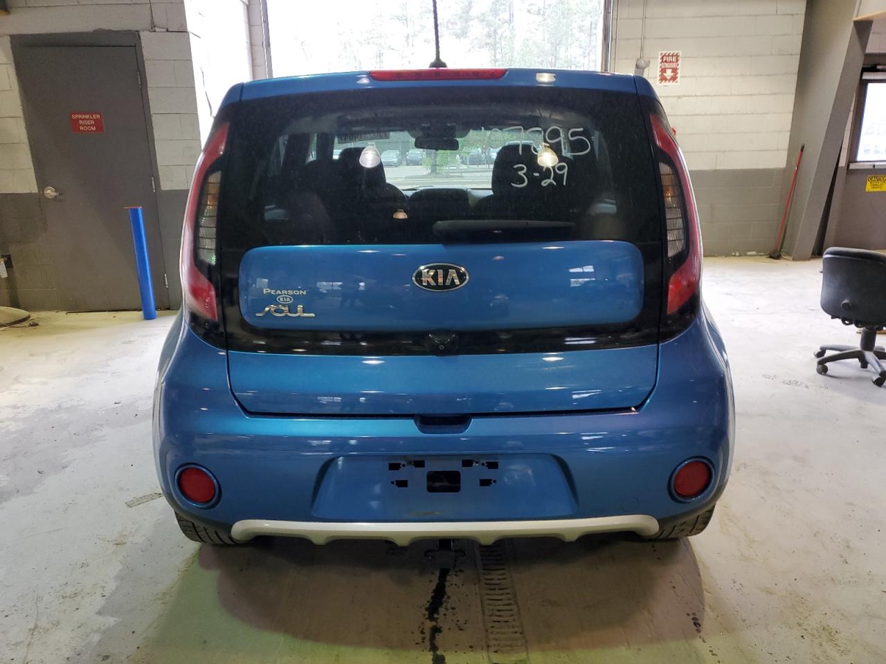 KNDJP3A51H7500814 2017 Kia Soul +