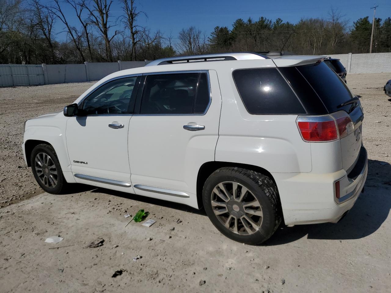 2GKFLVE39G6143911 2016 GMC Terrain Denali