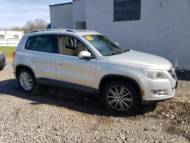 2011 Volkswagen Tiguan S VIN: WVGAV7AX1BW562057 Lot: 49415494