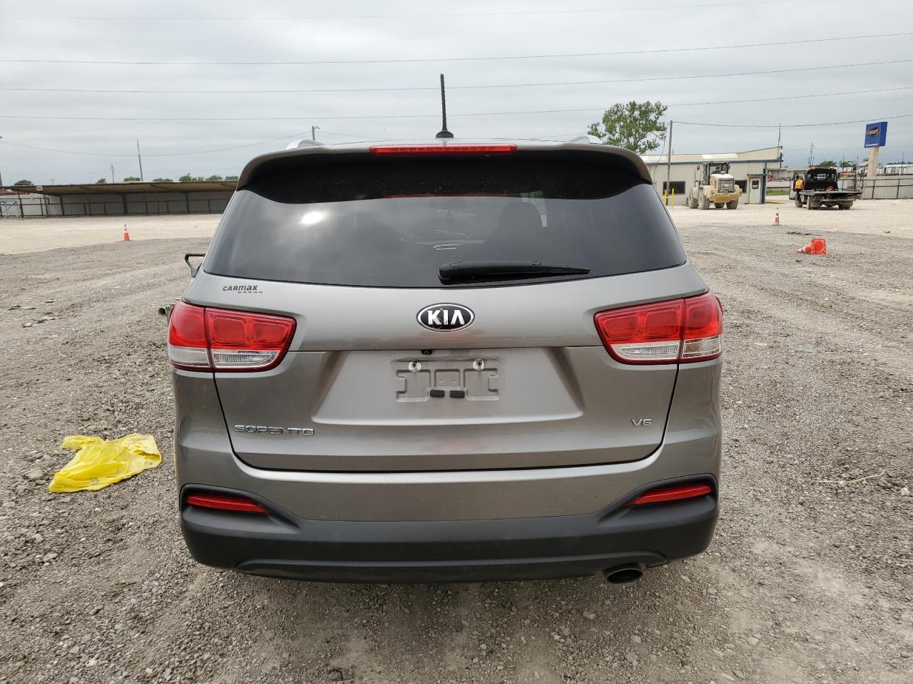 5XYPGDA53JG394763 2018 Kia Sorento Lx