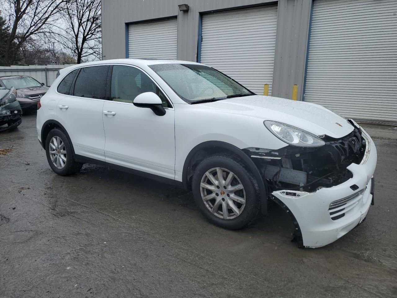 2013 Porsche Cayenne vin: WP1AA2A22DLA19682