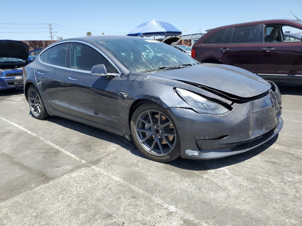 5YJ3E1EB6JF185608 2018 Tesla Model 3