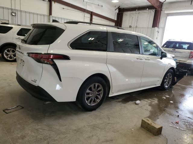 5TDBRKEC3MS009985 Toyota All Models SIENNA LE 3