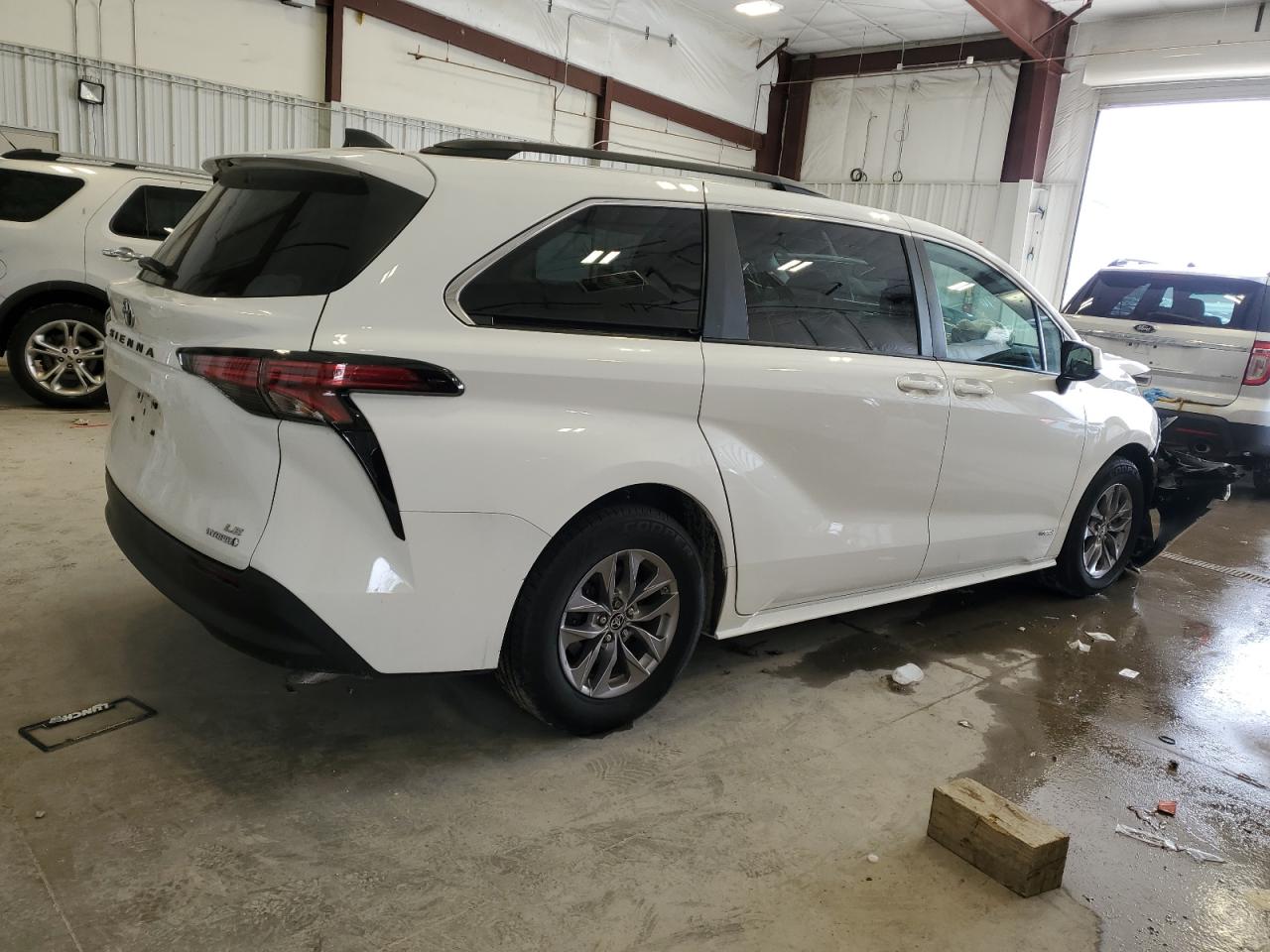 5TDBRKEC3MS009985 2021 Toyota Sienna Le