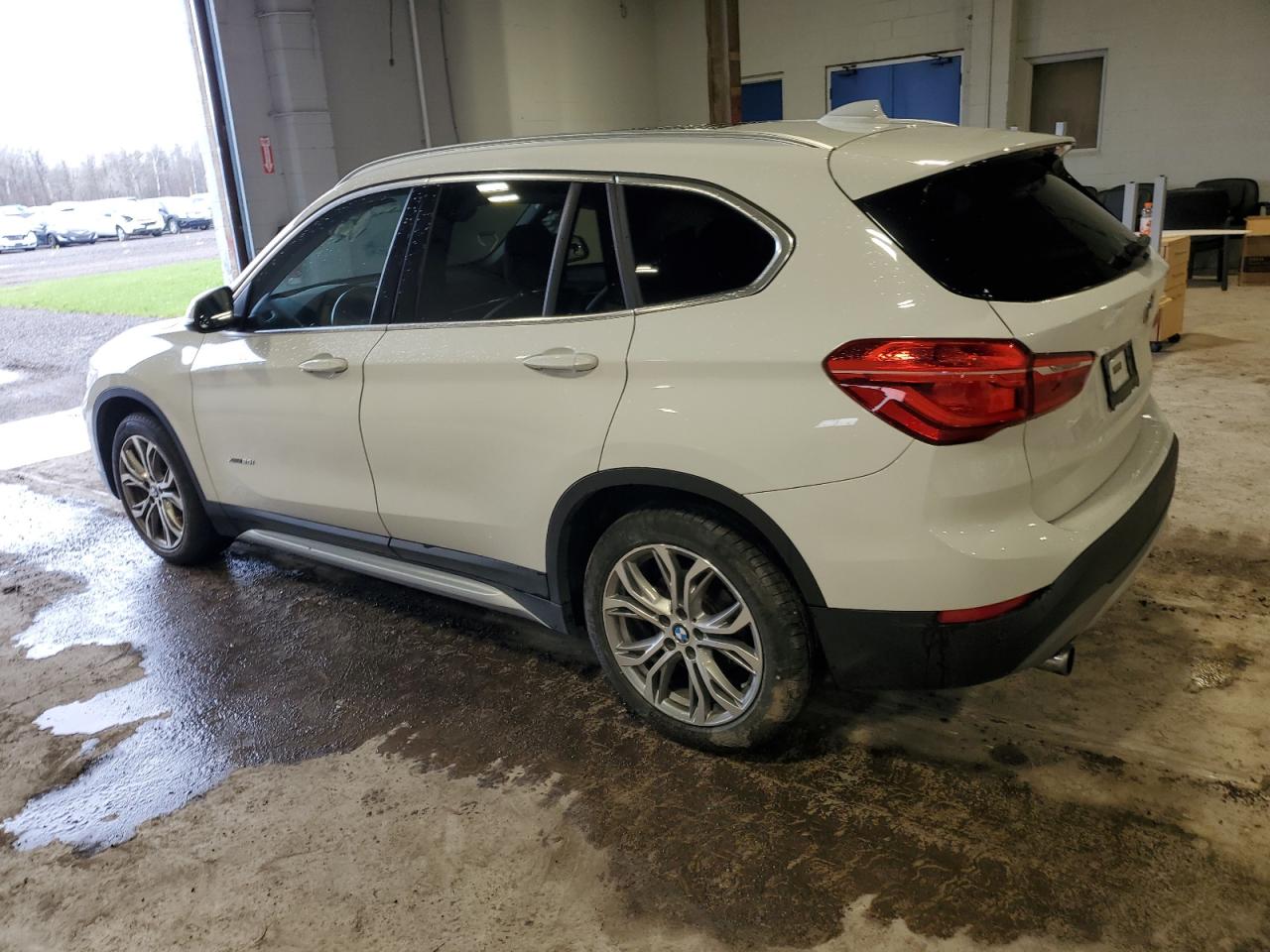 WBXHT3C38H5F84590 2017 BMW X1 xDrive28I