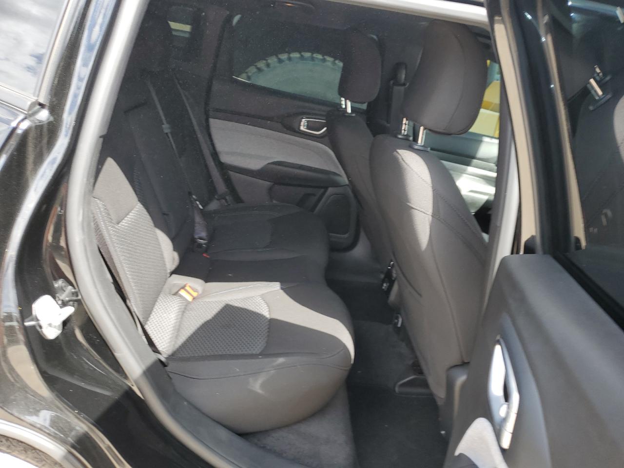 3C4NJDAN8PT519878 2023 Jeep Compass Sport