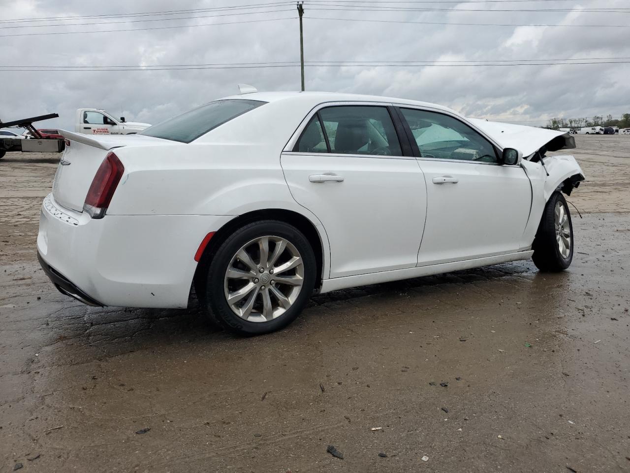 2C3CCARG5JH264956 2018 Chrysler 300 Touring