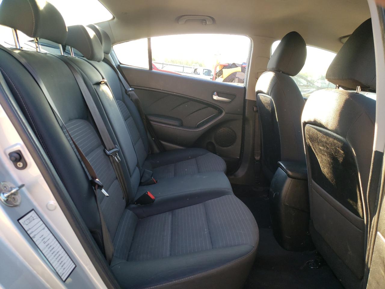 3KPFL4A74JE244702 2018 Kia Forte Lx