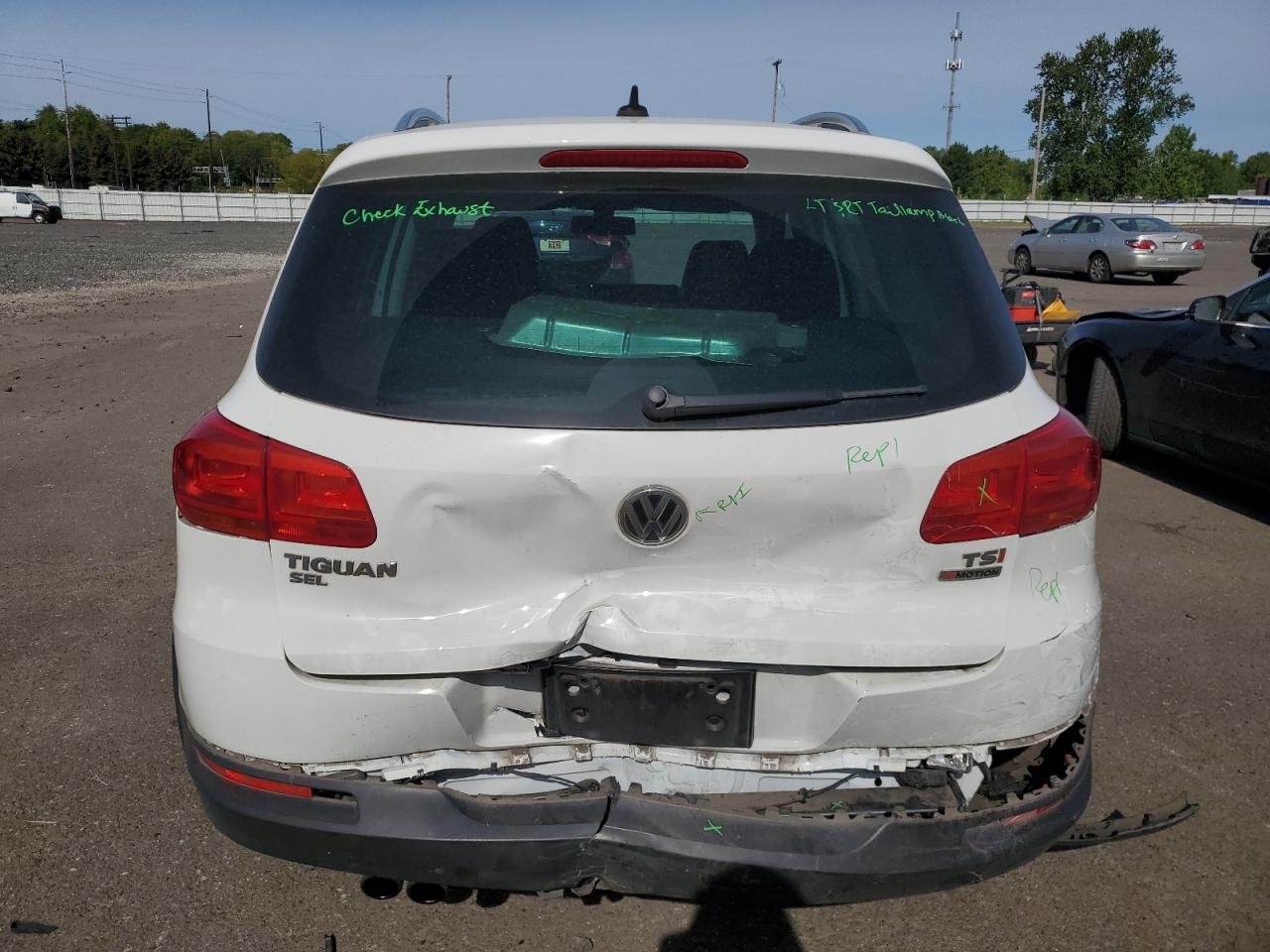 WVGBV7AX7GW558798 2016 Volkswagen Tiguan S