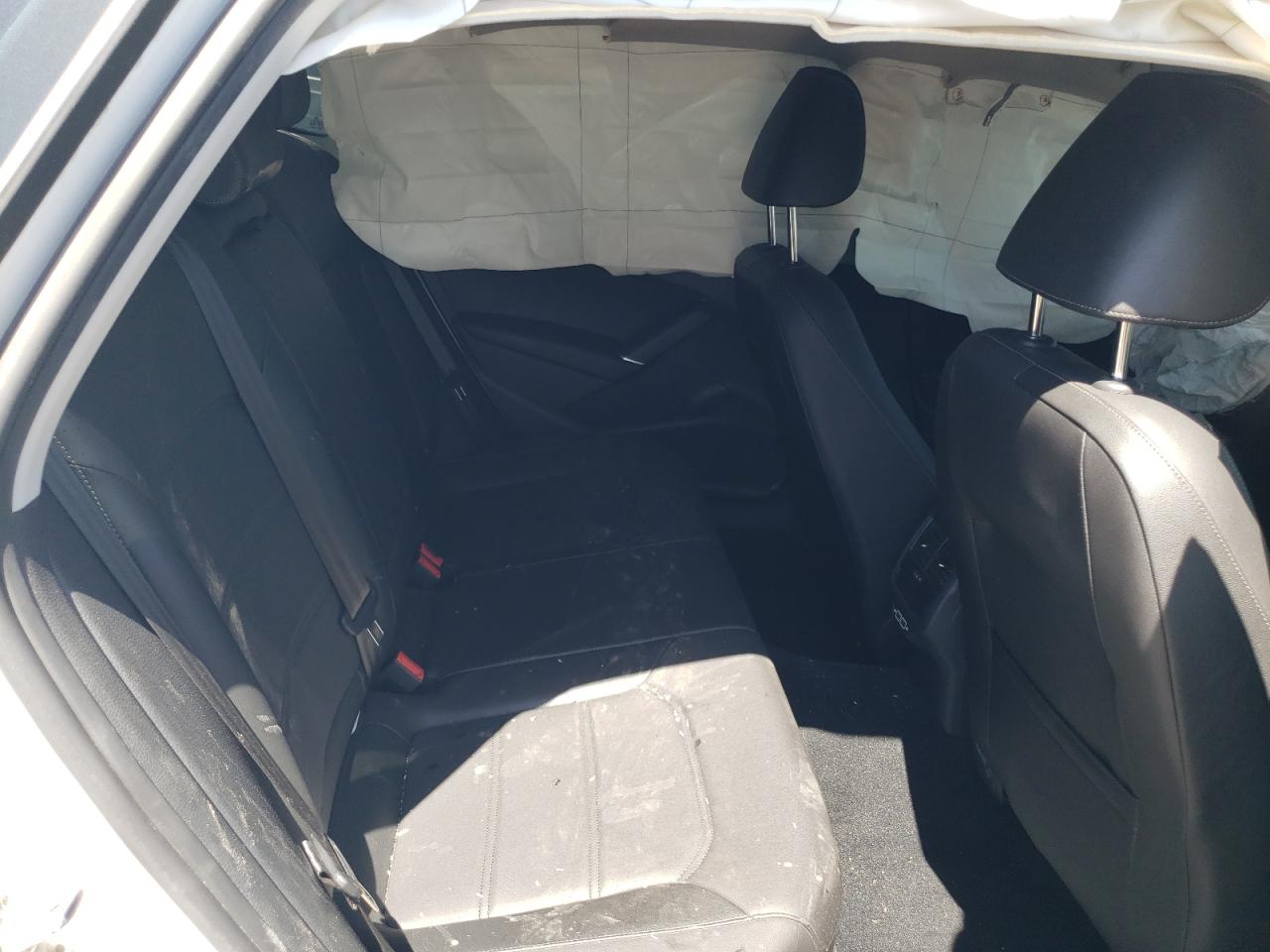 1VWMA7A39LC020411 2020 Volkswagen Passat R-Line