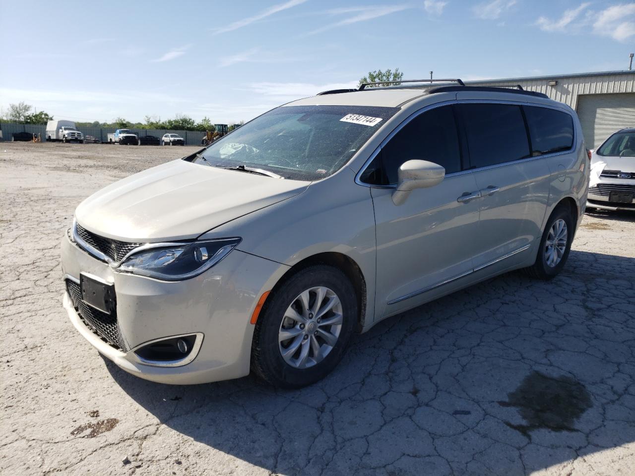 2C4RC1BG8HR795654 2017 Chrysler Pacifica Touring L