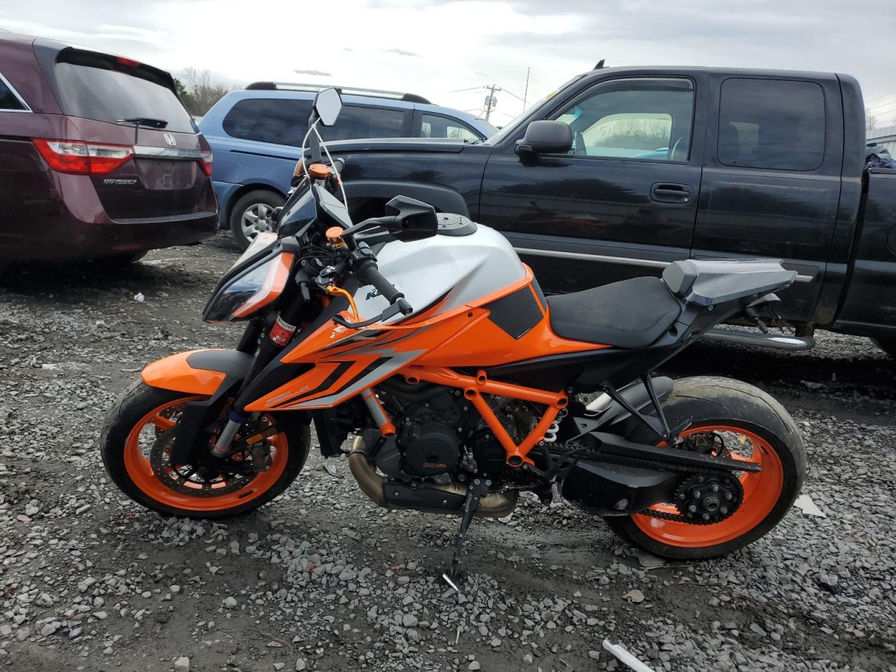 VBKV39407NM952505 2022 Ktm 1290 Super Duke R