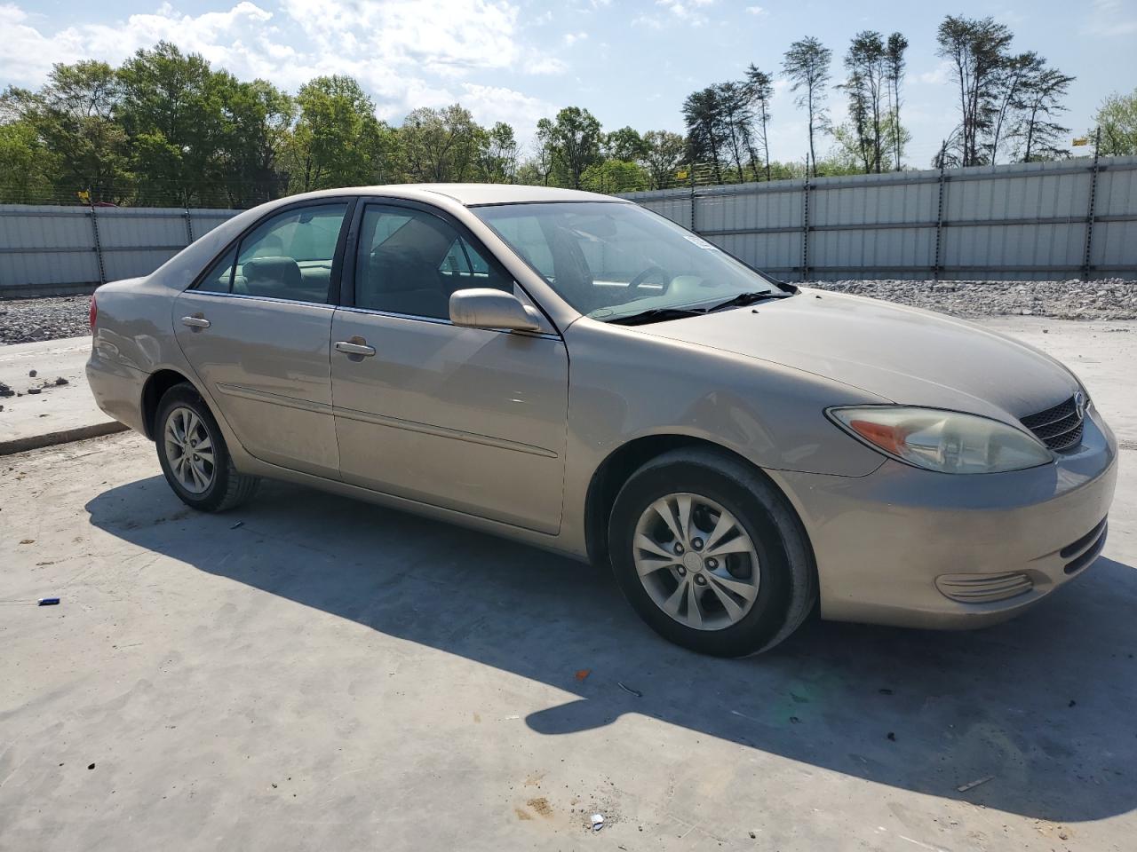 4T1BF32K44U571024 2004 Toyota Camry Le
