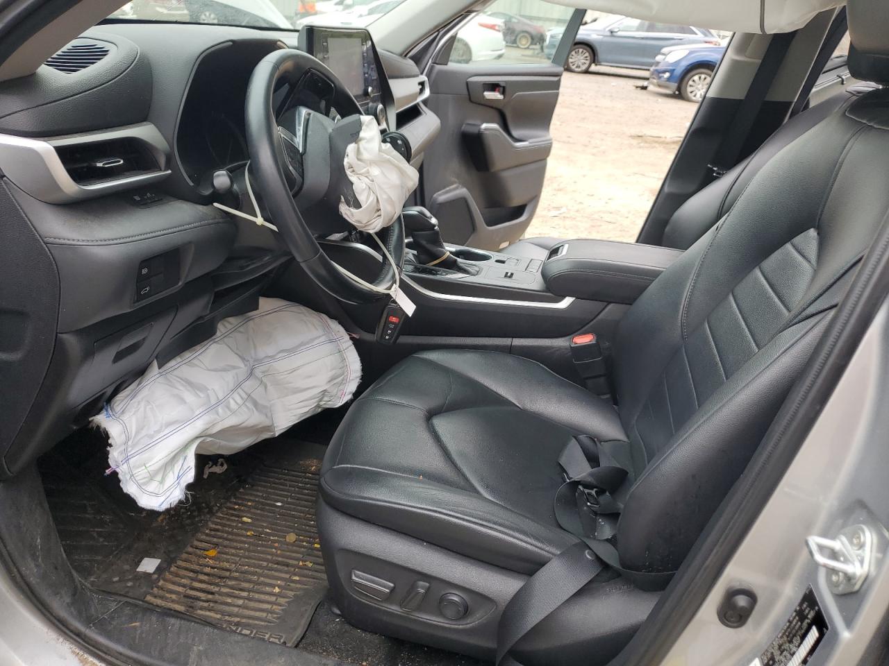 5TDGZRAH1LS502210 2020 Toyota Highlander Xle